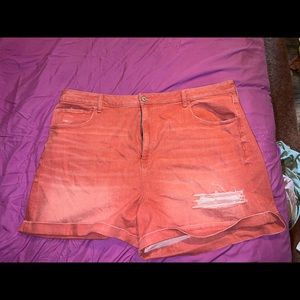 American Eagle (AE) faded red distressed denim shorts size 24
